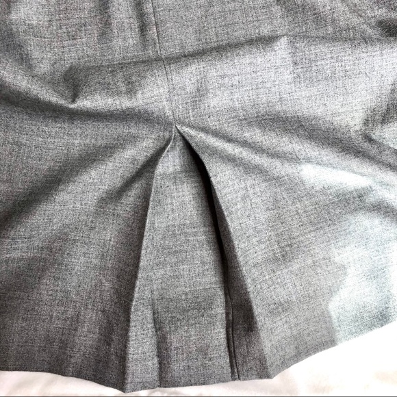 Banana Republic Sleeveless Ruffle Wool Blend Dress - Picture 6 of 12